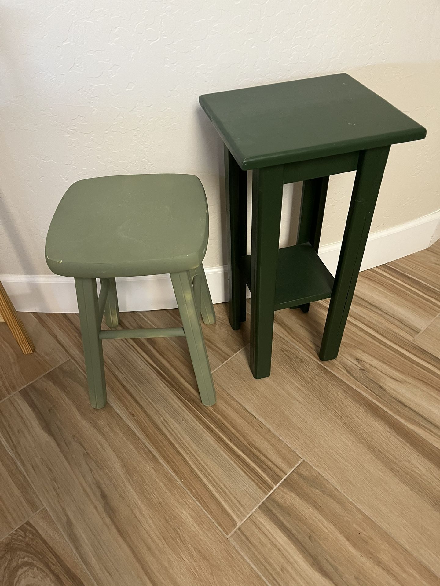 2 Plant Stands