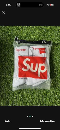 Supreme (Hanes) White Socks 4 Pack