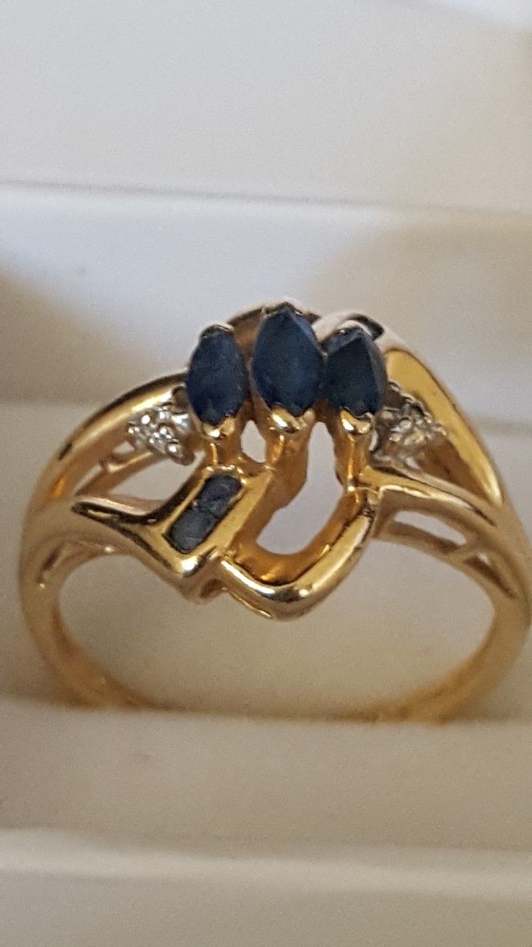 Precious 10k Real gold vintage Ring with blue spinel stone,2.31grs Sz 5.5 beautiful style, solid Ring