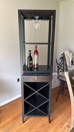Wine cabinet