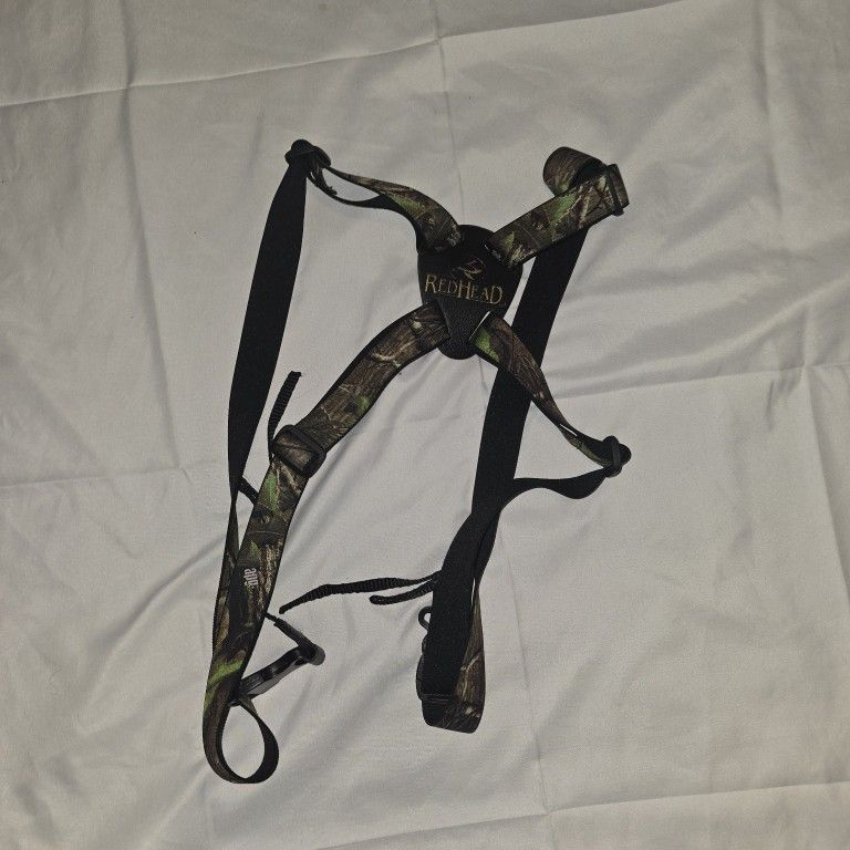 RedHead Camo Hunting Harness – Adjustable & Lightweight