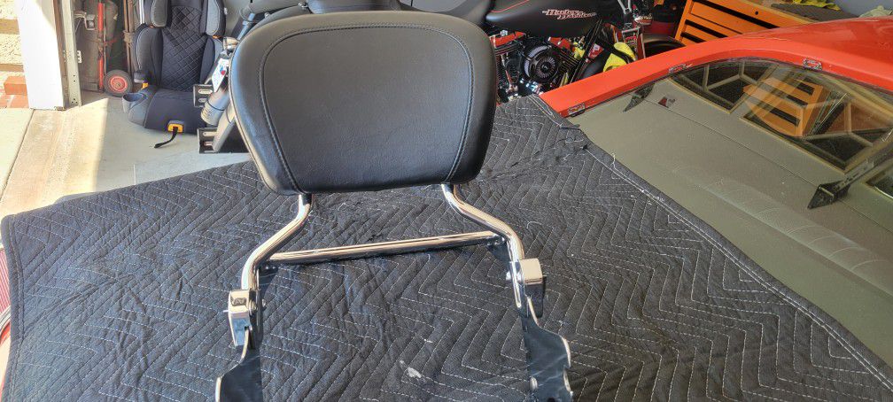 Harley-Davidson Backrest With Luggage Rack