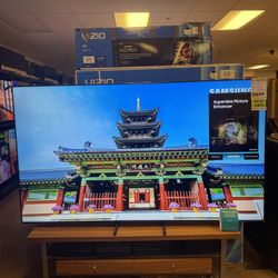 98 inch Samsung 4K Smart TV with HDR and More includes Store Warranty and Financing Available!