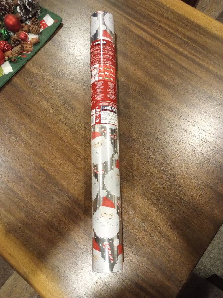 Double-sided Christmas Wrap