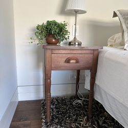 Antique Mahogany Nightstand/end Table 