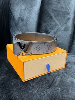 Louis Vuitton M0285 belt