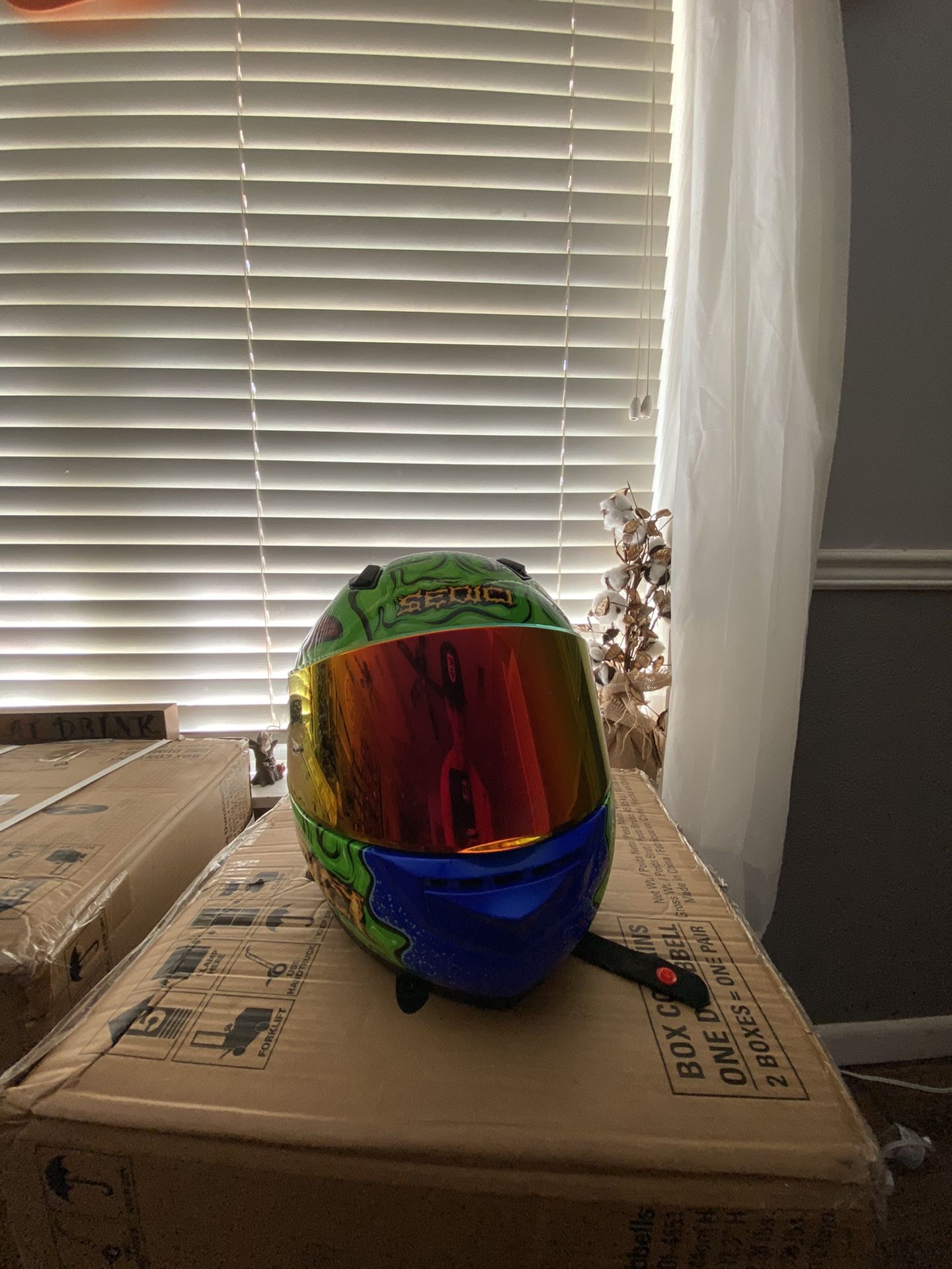 Size medium Sedici Helmet