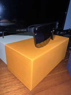 Louis Vuitton Shades
