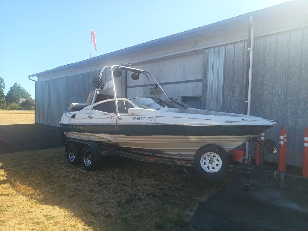 2001 Regal 2100 Lsr