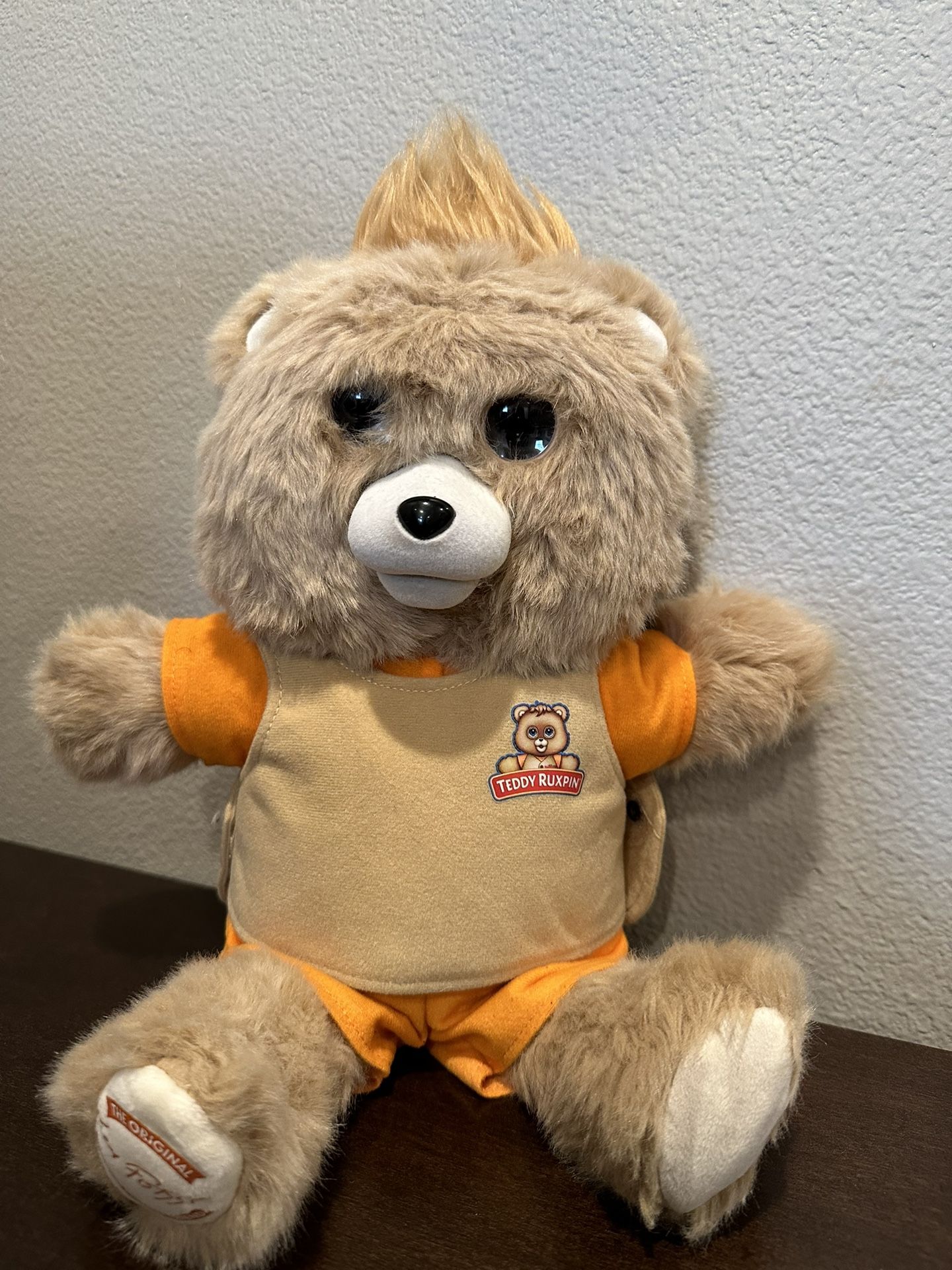 Teddy Ruxpin Animated Plush Talking Storyrelling Bear!