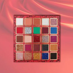 New eyeshadow palette great picmentation