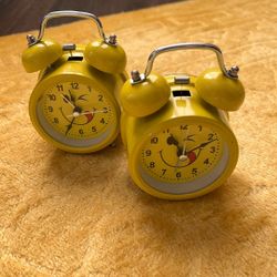 Decorating Clocks (Don’t Work)  $2