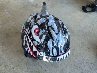 Giro Launch Plus Boys Snow helmet!!!
