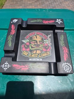 Cigar ashtray
