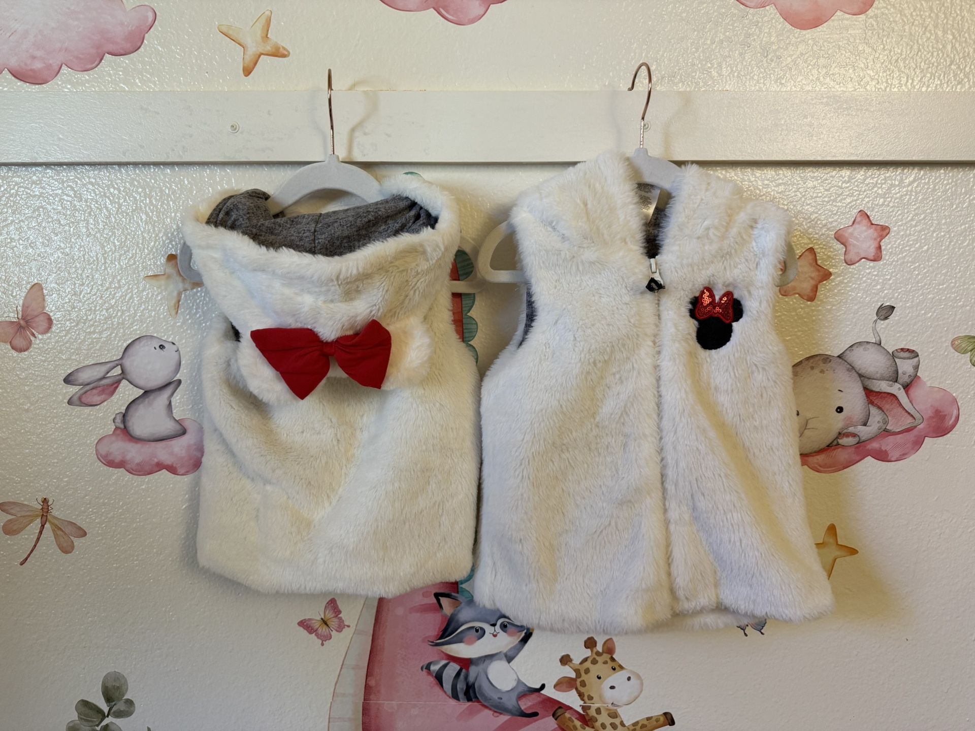 Toddler Girls Disney Minnie Cozy Christmas Faux Fur Vest With Hood White Color