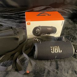 JBL EXTREME 3 BLUETOOTH SPEAKER WITH HARD CARRYING CASE