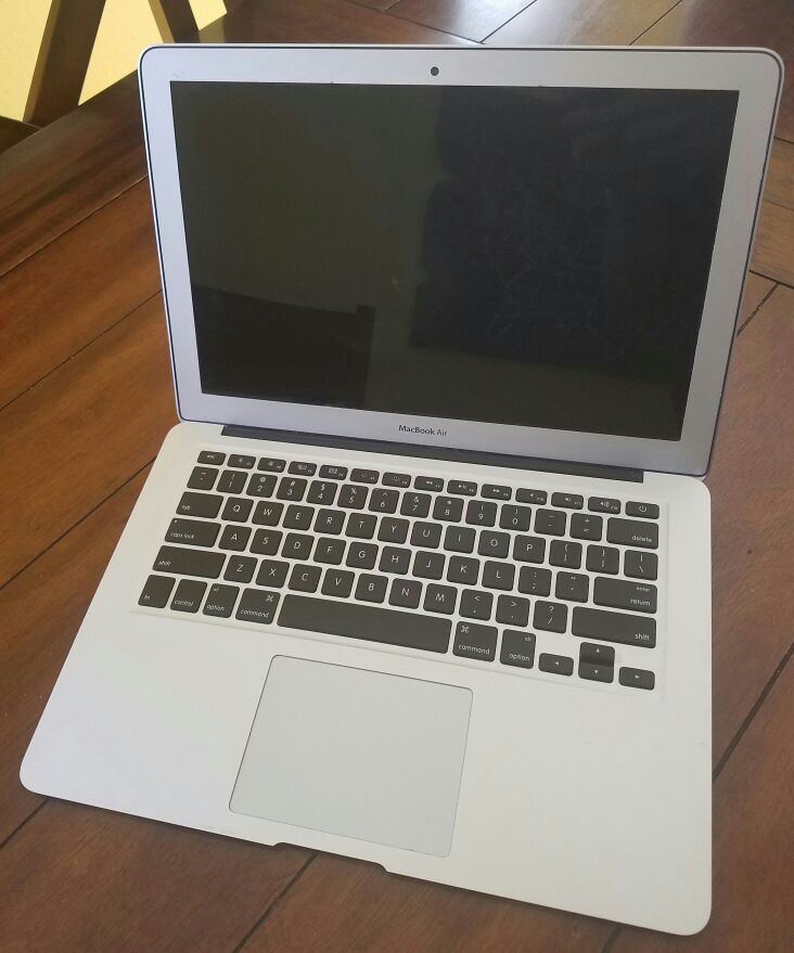 Macbook Air. Extremely dim screen, needs repaired