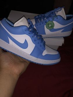 Women’s Jordan 1 Low “UNC”