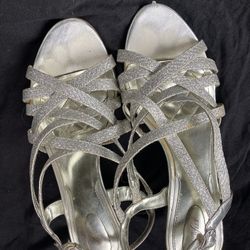 Womens Size 9 Silver Sparkle Heels