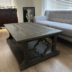 Beautiful Coffee Table.  FREE Delivery 🚚 