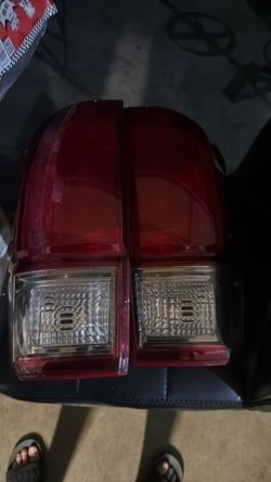 Tail lights for a 3rd gen tacoma!! Shoot me your best offer