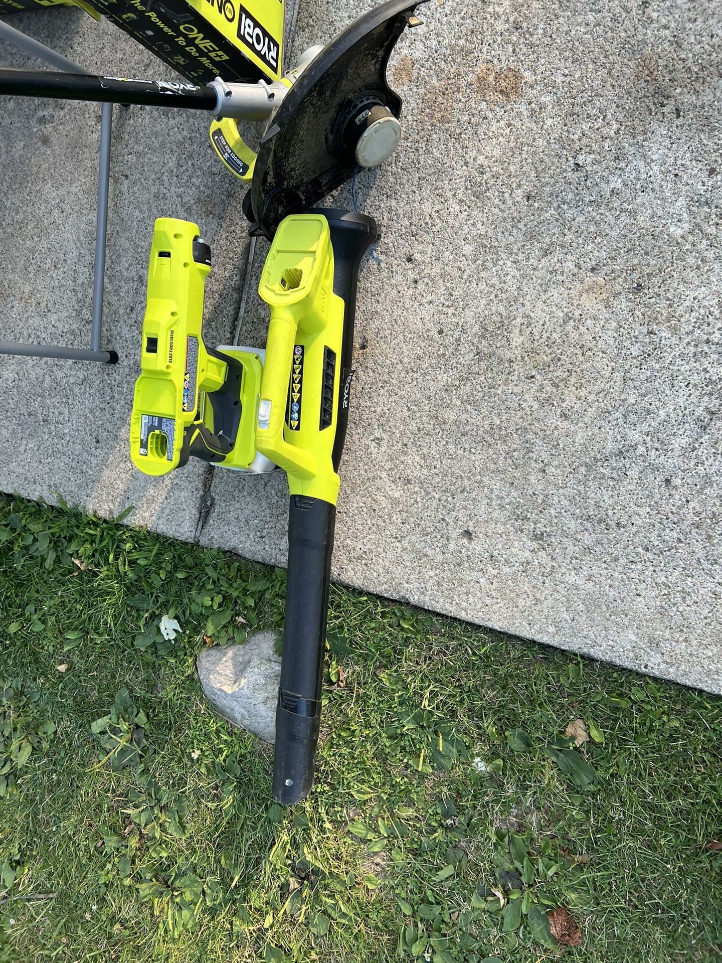 18 Volt Ryobi Battery Powered Blower and Sanitation Sprayers