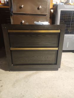 10 usado night stand