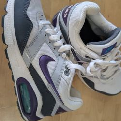 Nike Air Max Navigate Size: 7 - South Corona 92883