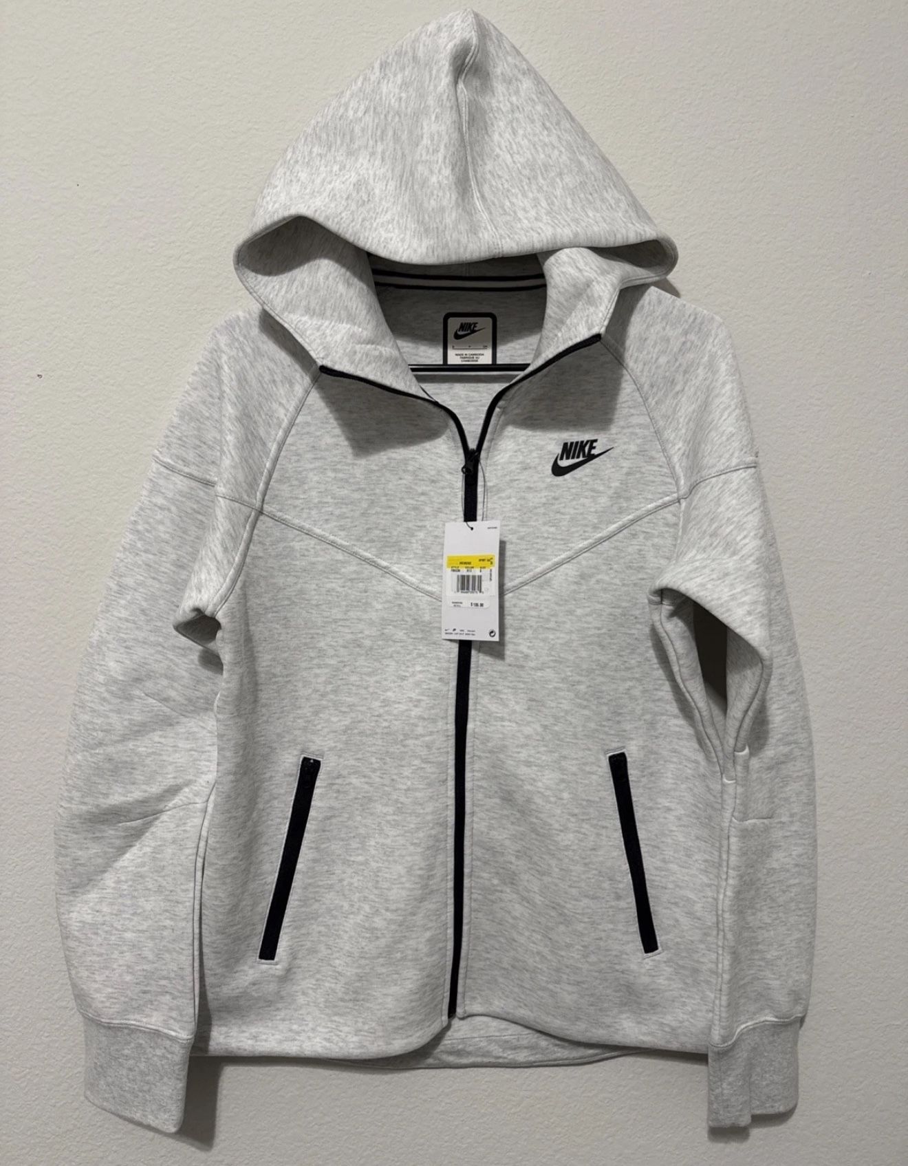 Nike Tech Fleece Windrunner Full-Zip Hoodie Grey/Black Women’s Small FB8338-013