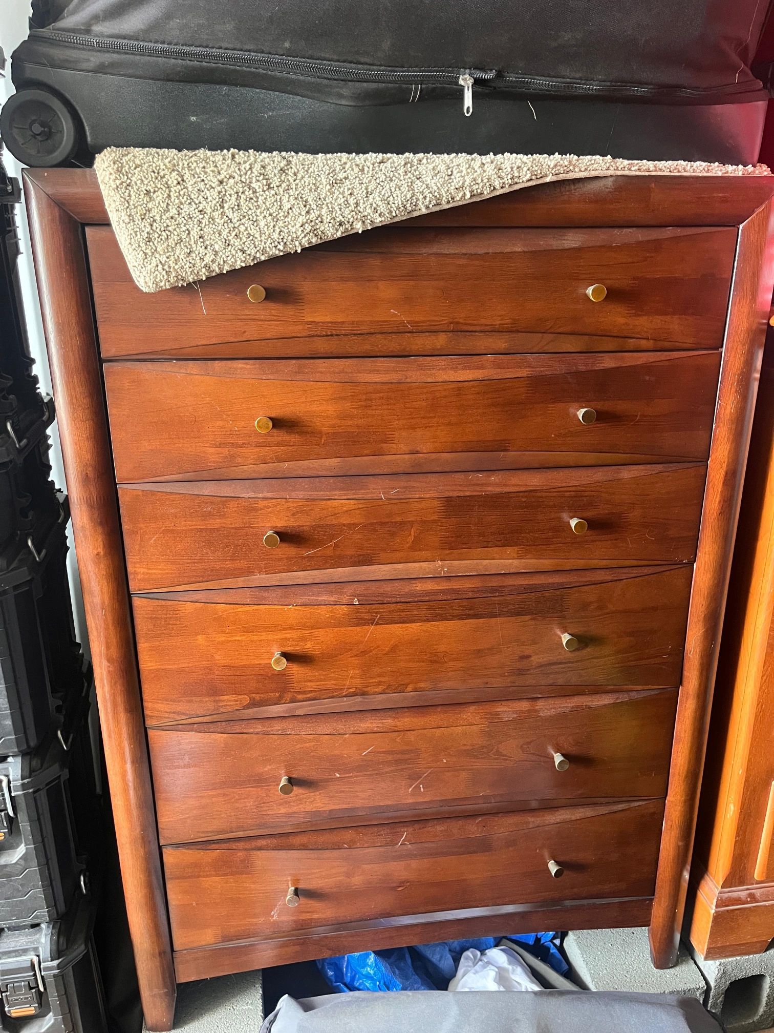Dresser
