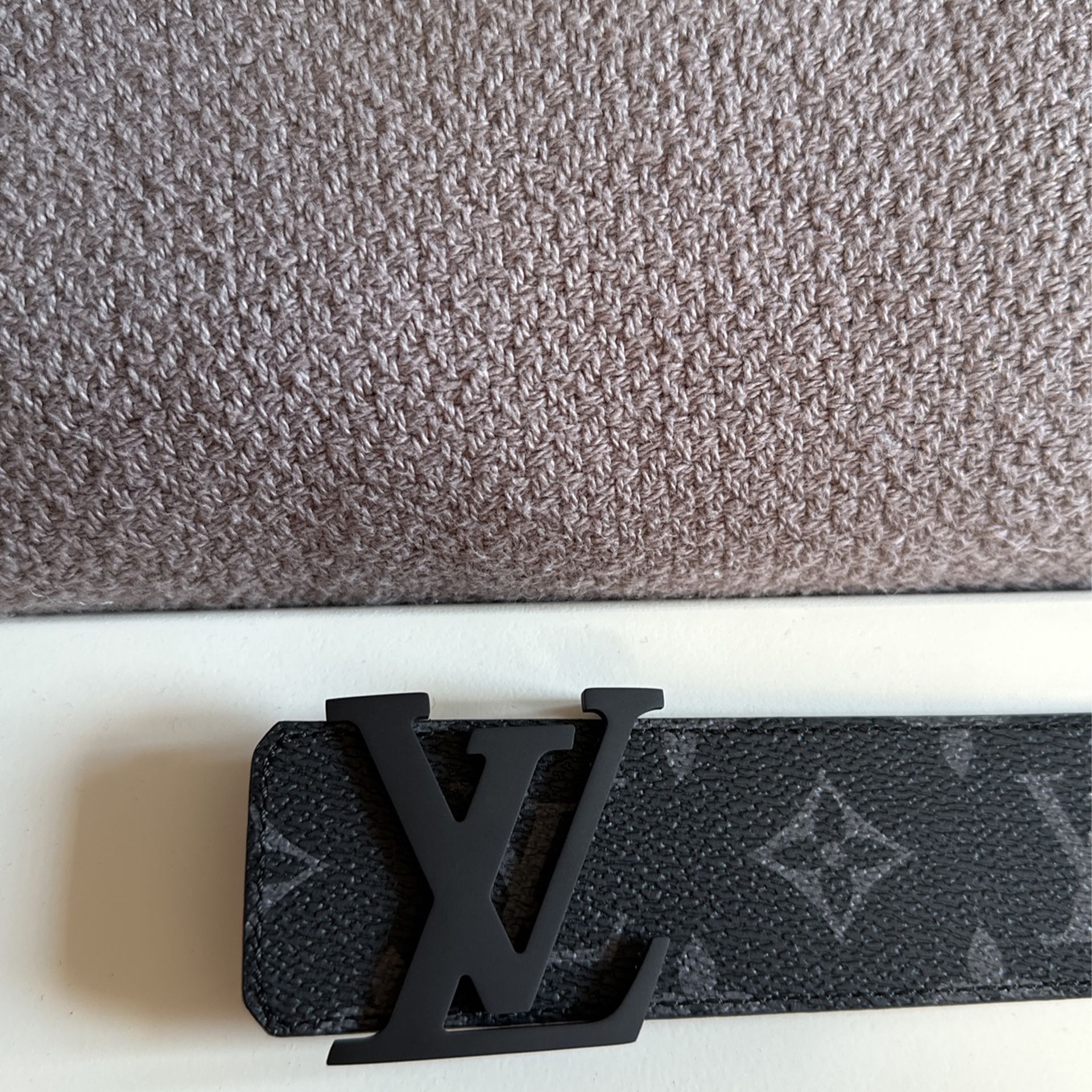 New LOUIS VUITTON GRAPHITE BELT 100 Cm 34/36 WAIST for Sale in New York, NY  - OfferUp