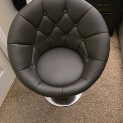 Rotating Chair. Veery Good Shape