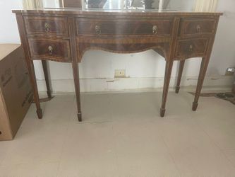 MAITLAND SMITH Federal Style Figural Mahogany Sideboard
