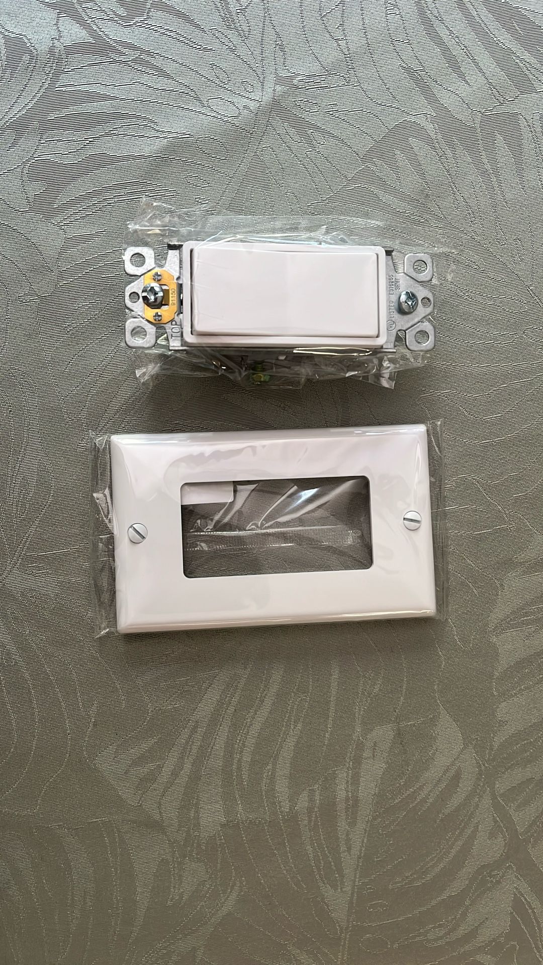 ENERLITES Decorator Paddle Light Switch with Wall Plates