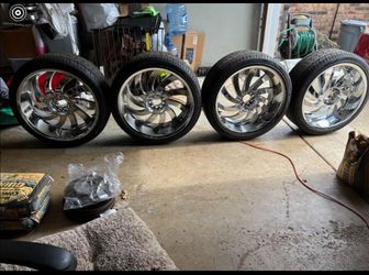 22' Rim with New tires