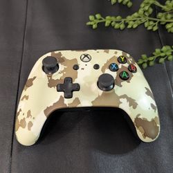 Power A model1507013-01 XBox One WIRED Controller Camo