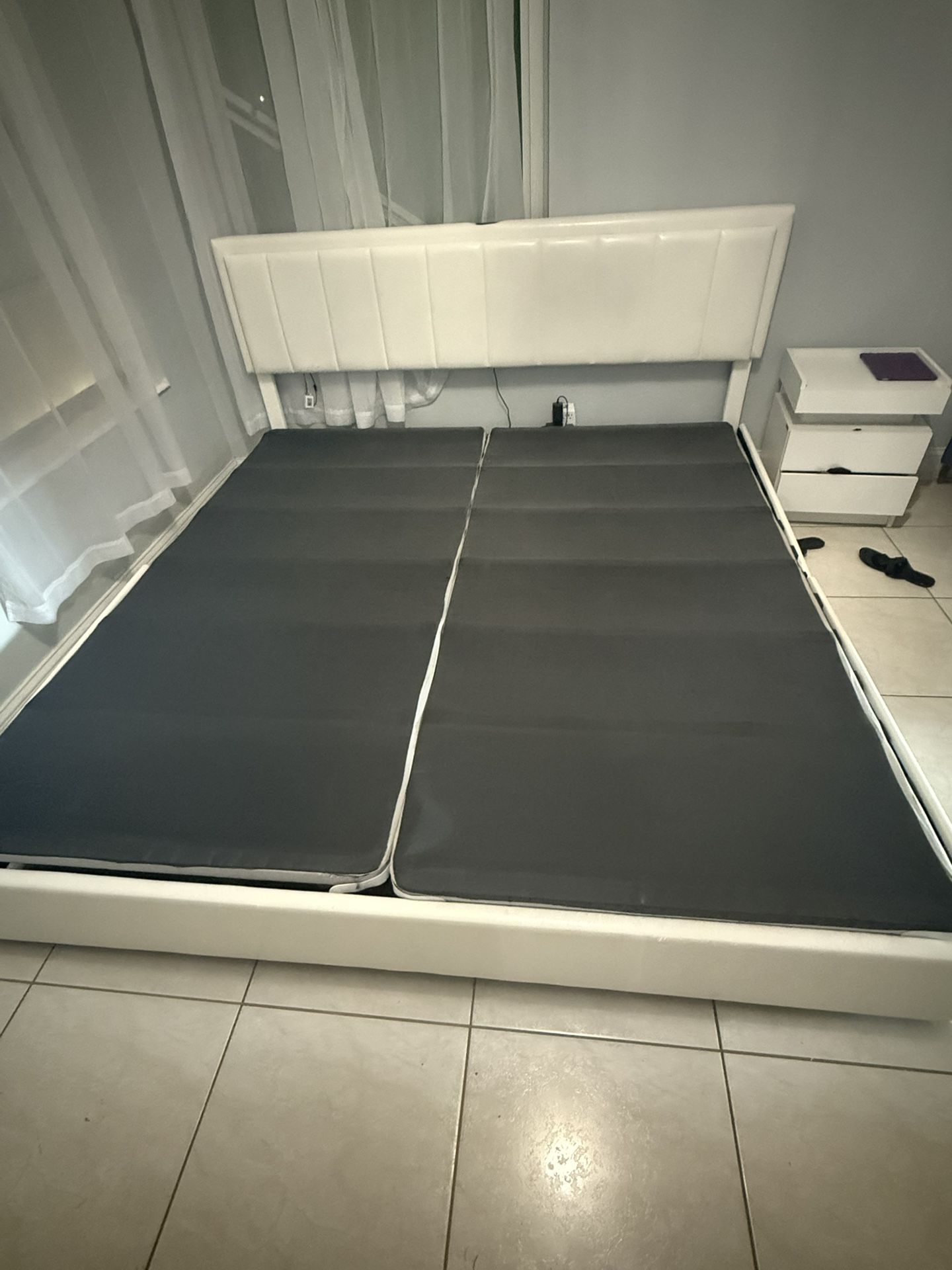 king bed frame 
