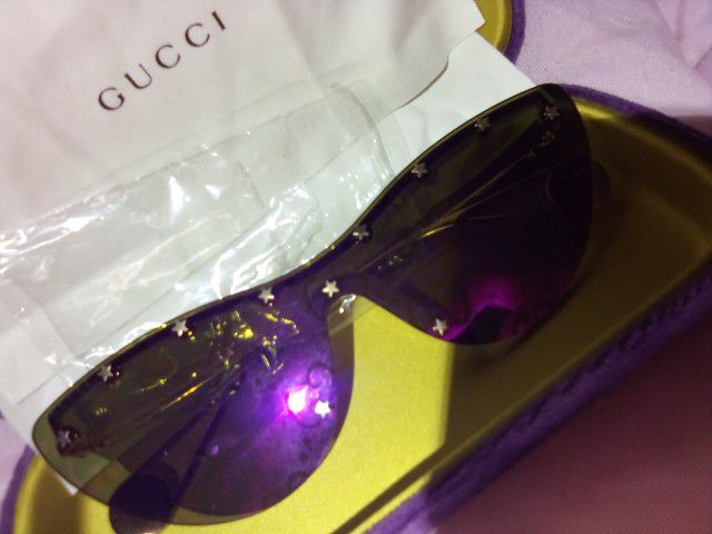 Gucci Cat-Eye Mask Sunglasses 