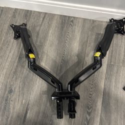 Dual screen monitor mount