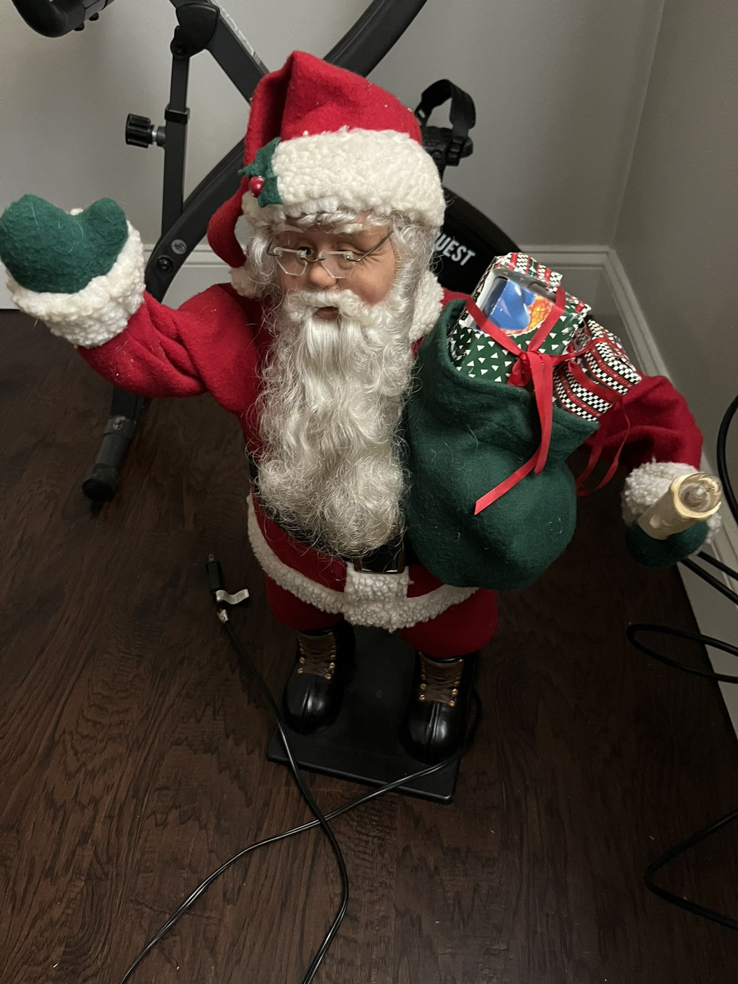 VTG Santa Display , Waving/ light