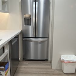 Whirlpool 19.7 Cu Ft French Door Refrigerator