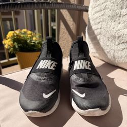 Nike kids shoe
