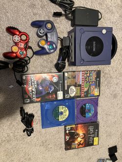 Nintendo Gamecube + 5 Games (hablo Espanol)