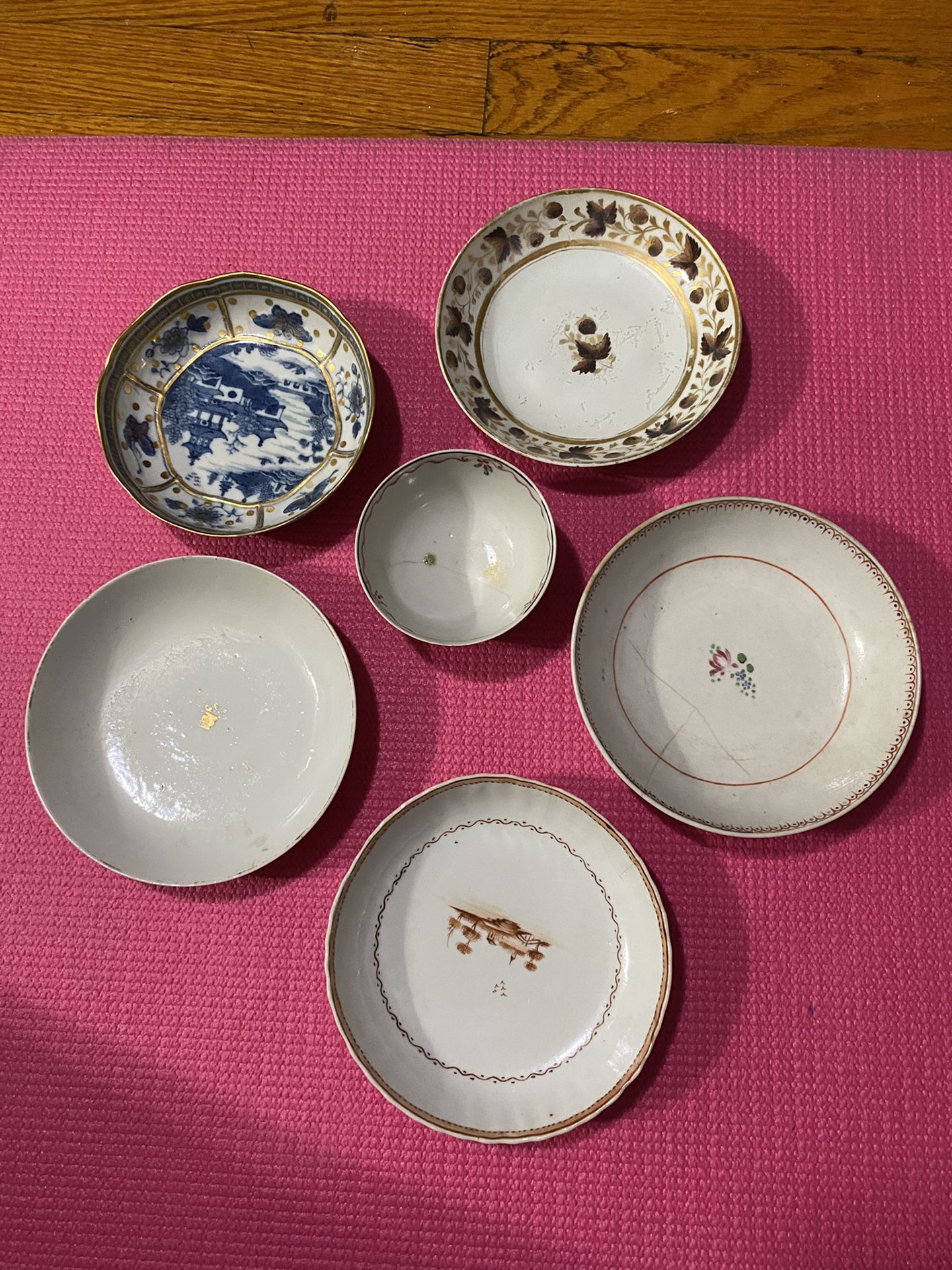 Chinese antique porcelain5.5 inches wide