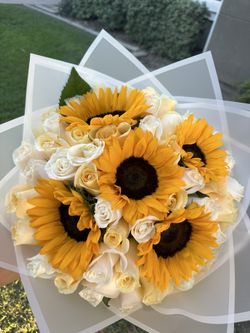 Sun Flowers And Roses 