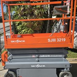 SKYJACK SJIII 3219 ELECTRIC SCISSOR LIFT
