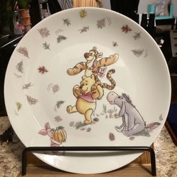 Winnie The Pooh And Friends Fall Plate Set