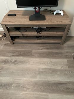 Tv stand / entertainment center