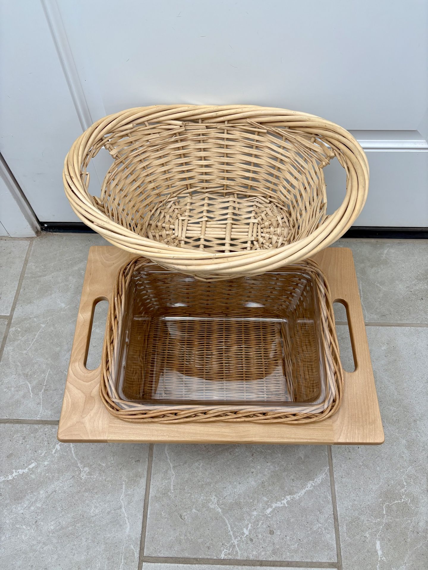 2 Baskets with Handles