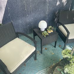 Out Door Patio Set Including Table And Cushions. 